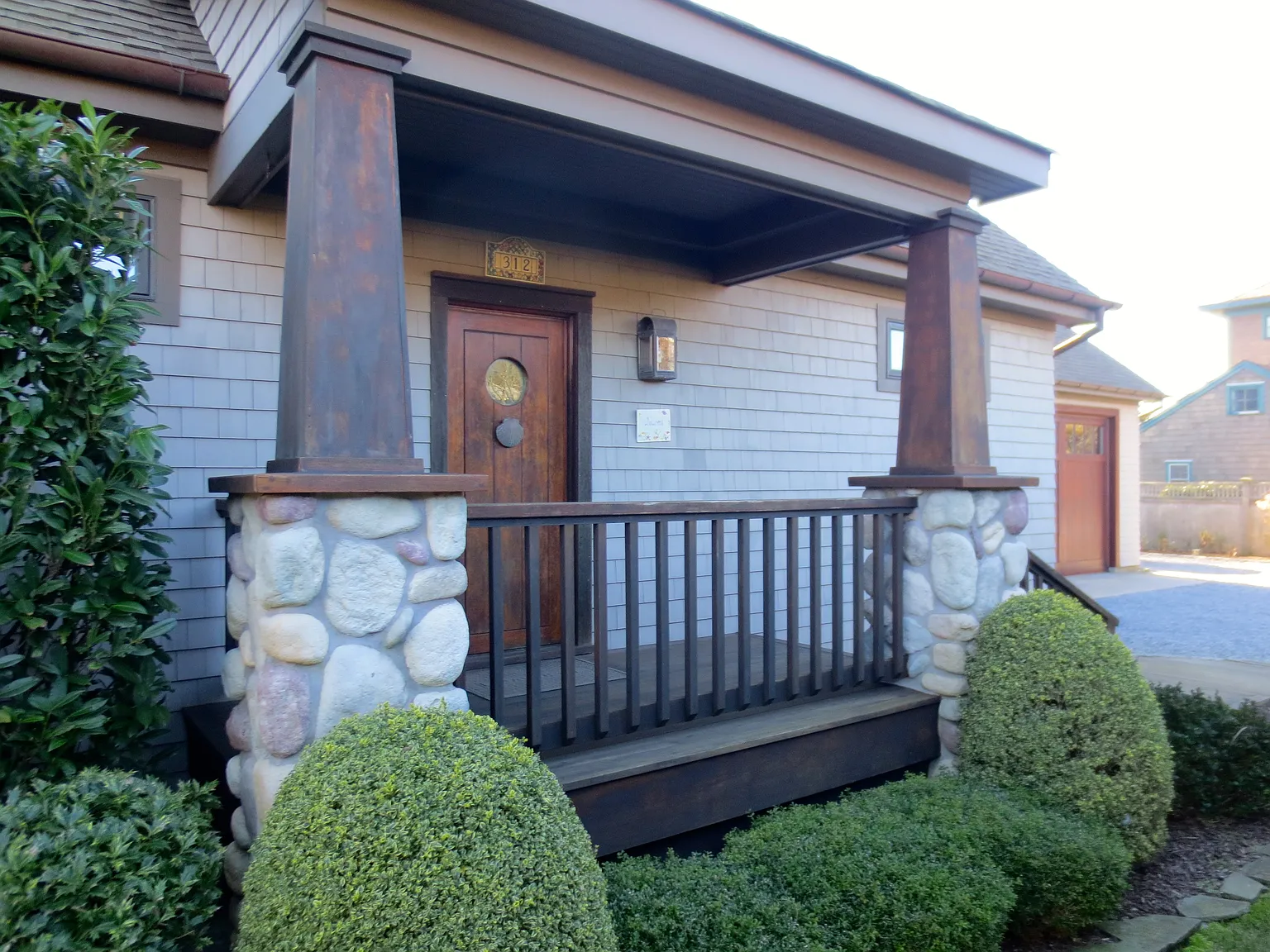 Stunning Craftsman Style Home on Shinnecock Bay — Photo 4