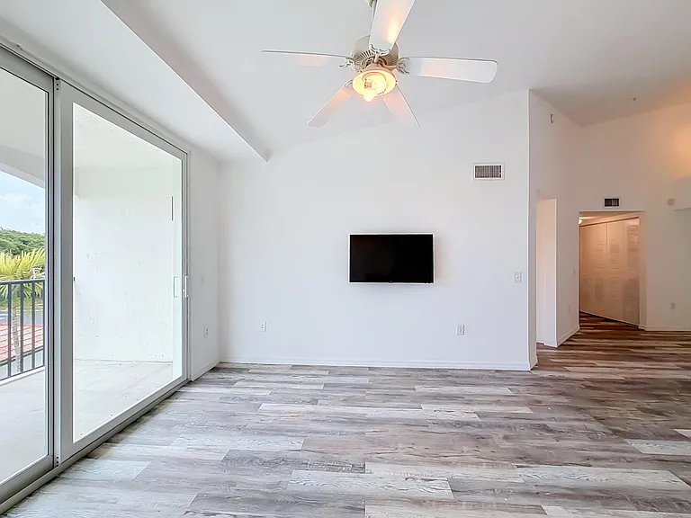 1119 Villa Ln #1119 — Photo 19