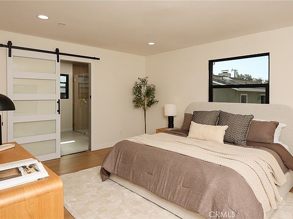 4th image of 2409 N Hesperian St
