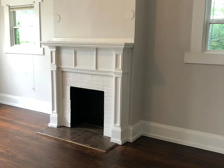 430 Spring St NW — Photo 4