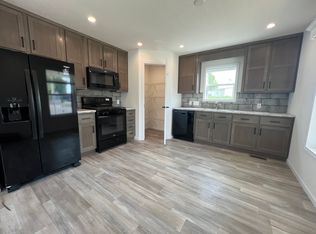 1137 Rochford Dr #409, Wayland, MI 49348