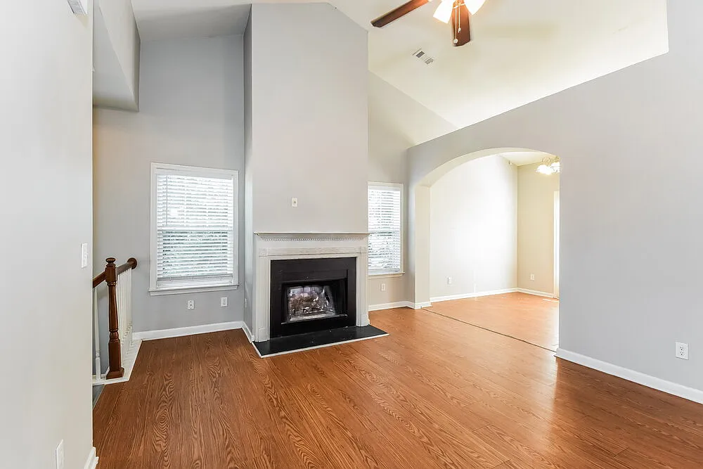 3 bed, 2.5 bath, 1776 sqft, $2,000 — Photo 4