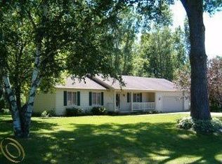 6376 Snow Apple Dr, Clarkston, MI 48346