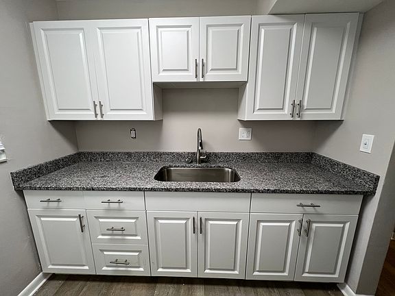 4th image of 529 30th Ave N APT 16