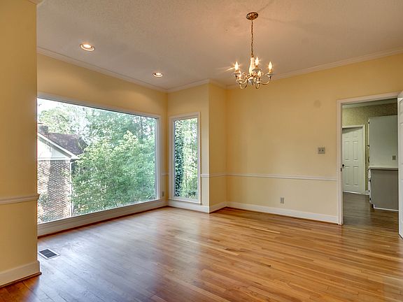5th image of 4829 Heatherwood Dr