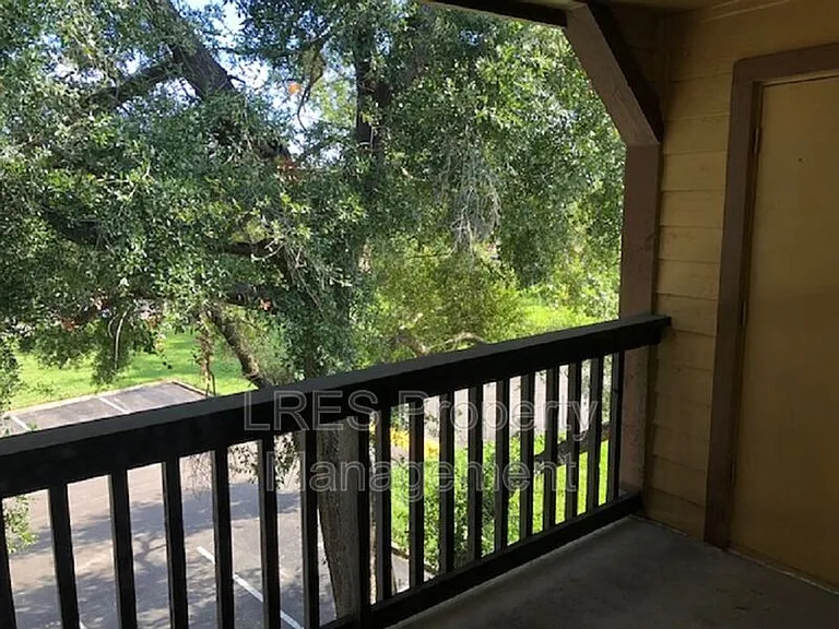 465 Forestway Cir #1 — Photo 22
