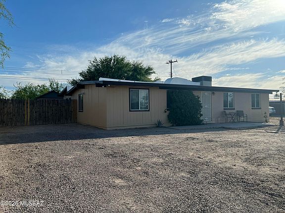 3rd image of 741 W Calle Aragon