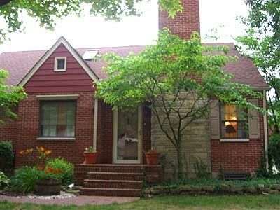 2nd image of 801 Acorn Dr