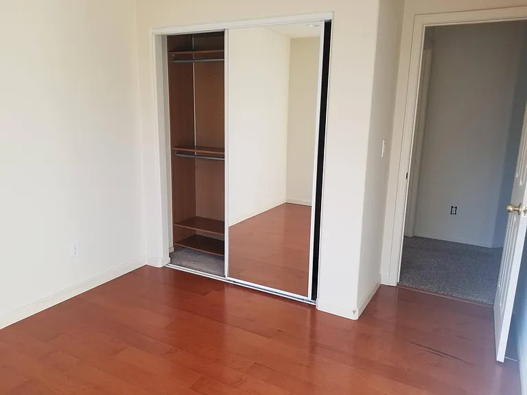 733 Ashton Oaks Way — Photo 3