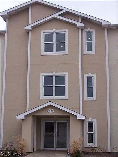 1st image of 810 E Main St #L2b