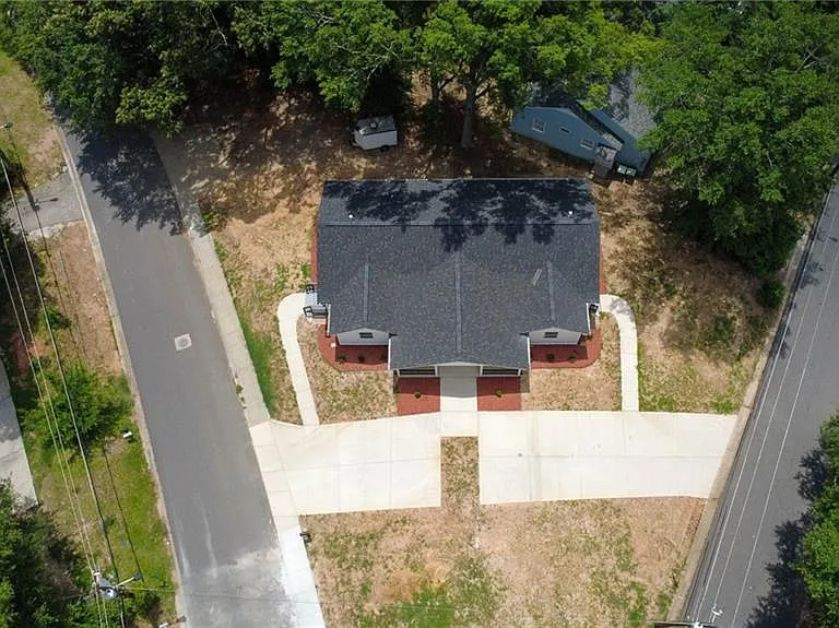 317 Stokes Ave SE — Photo 8
