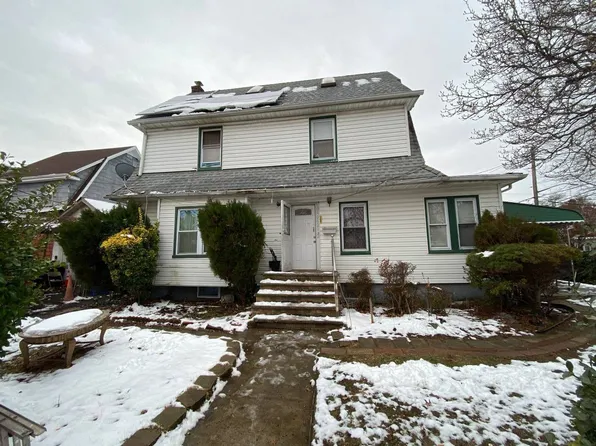 104-06 212th St, Queens Village, NY 11429