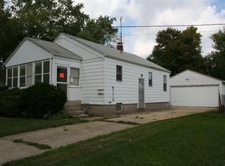 1013 Beech St, Valparaiso, IN 46383