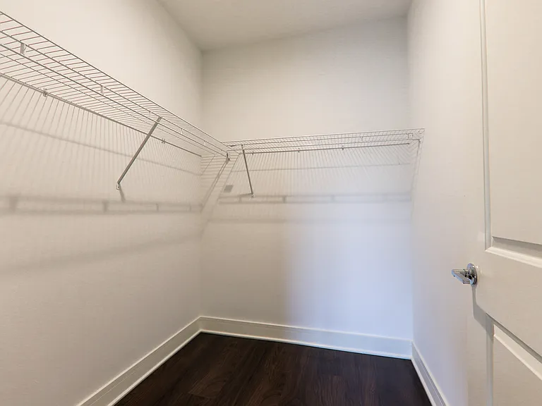 A&K Luxury Apartments — Photo 16