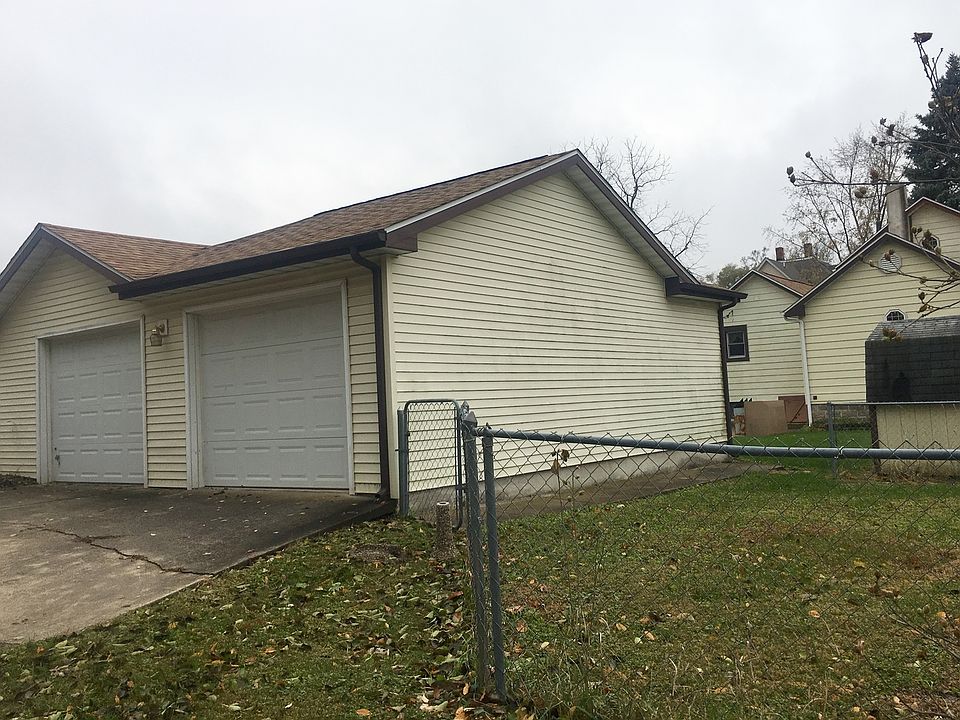 2nd image of 1022 Highland Ave
