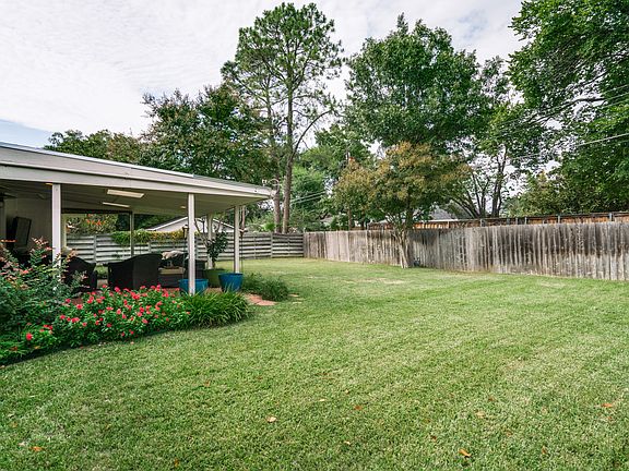 5th image of 3571 Vancouver Dr