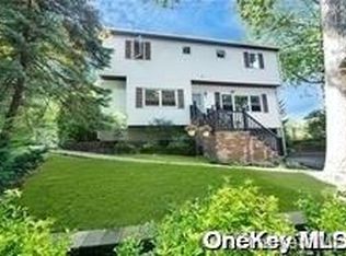 82 Jamaica Dr, Sound Beach, NY 11789