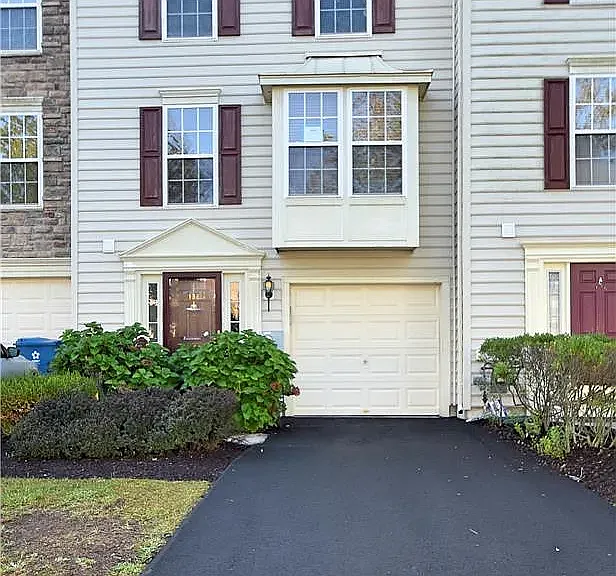 136 Knollwood Dr — Photo 2