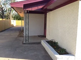 108 Moss St — Photo 3