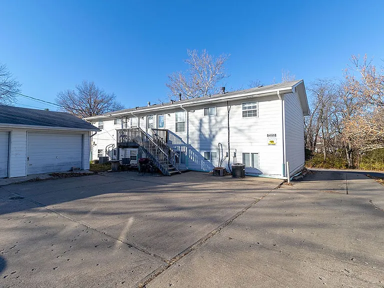 2908 Leeway Dr #B — Photo 24