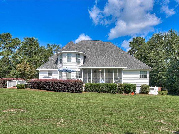 3rd image of 602 Madelyn Dr