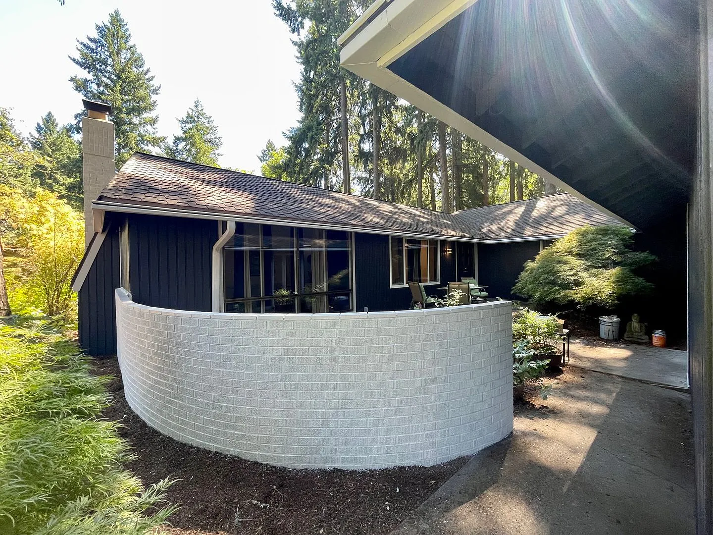 Beaverton 4 Bed + 2 Bath House - W/D, Walking Trails, EV Charging and MORE!! — Photo 4