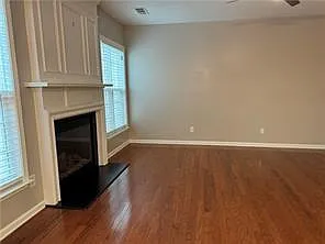 2090 Deptford Dr — Photo 6