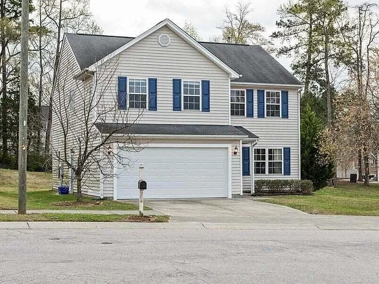 2101 Great Bend Dr — Photo 3