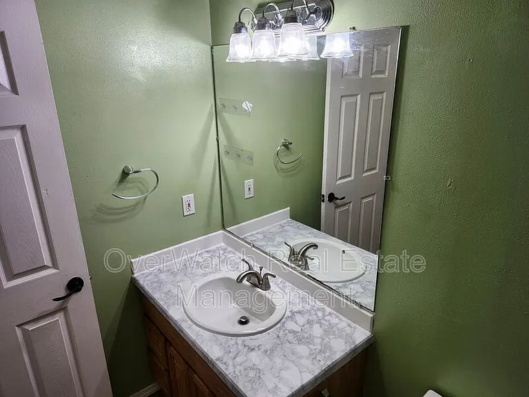 6922 Gold Kings Ave #A — Photo 16