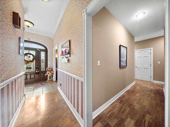 5th image of 3951 Brandywine Dr