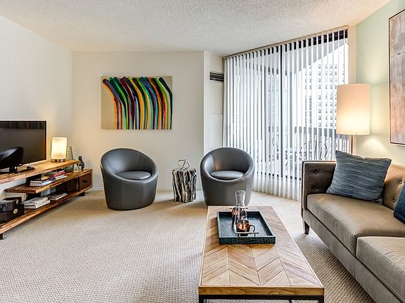 2nd image of 710 N Dearborn St #2305