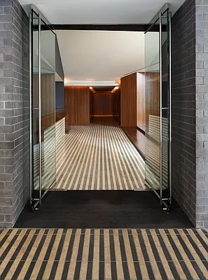 Rented by Sieber International | media 35