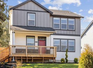 2735 NE Butler Market Rd #33, Bend, OR 97701