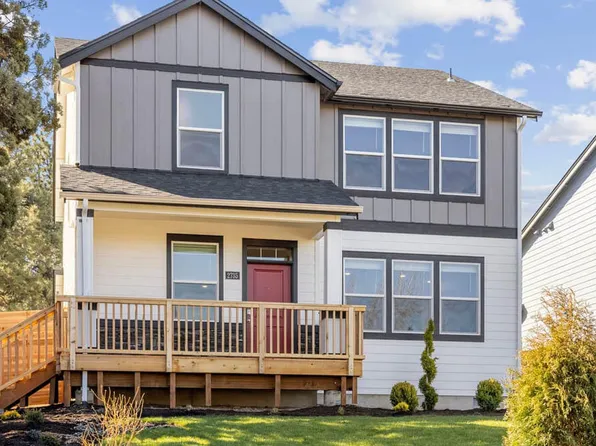 2735 NE Butler Market Rd #33, Bend, OR 97701