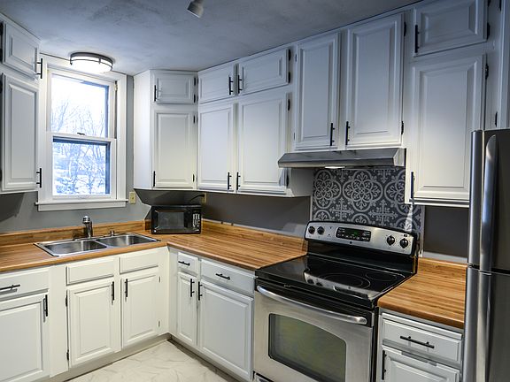 5th image of 2800 32nd Ave S