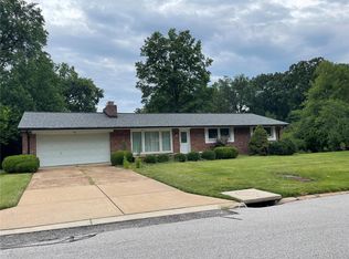 9907 Norcross Dr, Saint Louis, MO 63126