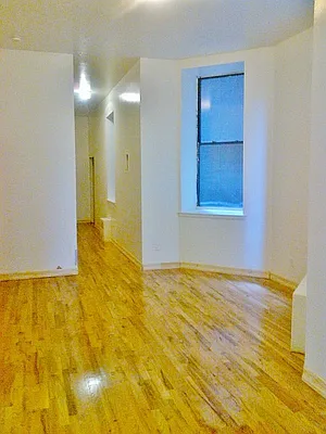 Rented by Bohemia Realty Group | media 16