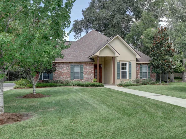 114 Oak Coulee Dr, Lafayette, LA 70507
