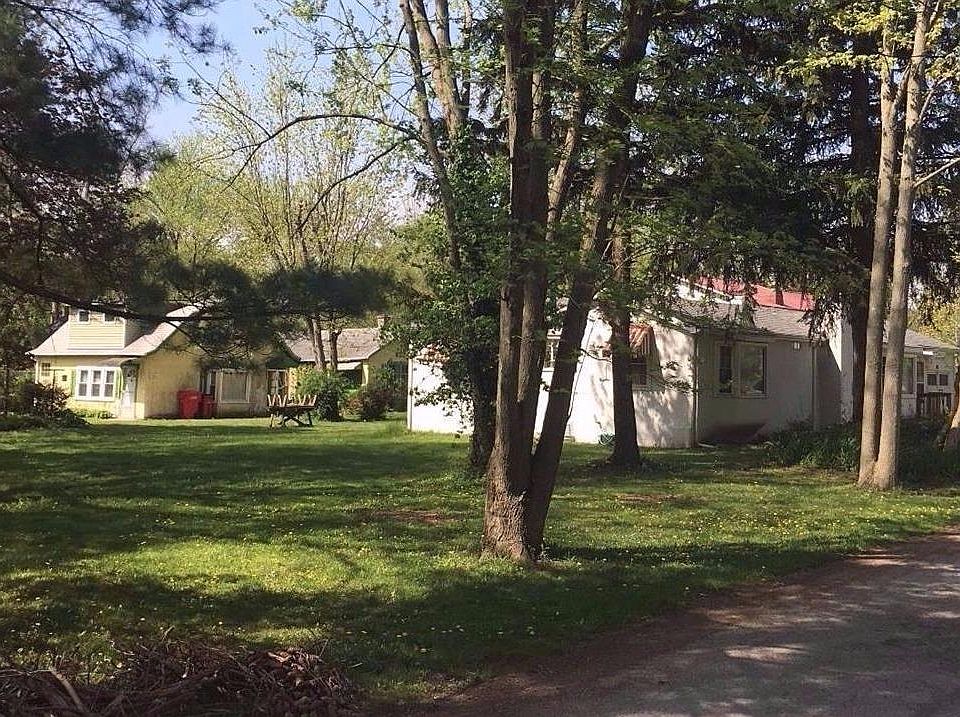 1st image of 7323 W 143rd Ave