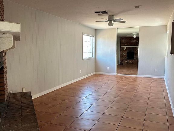 3rd image of 3105 N 87TH Avenue