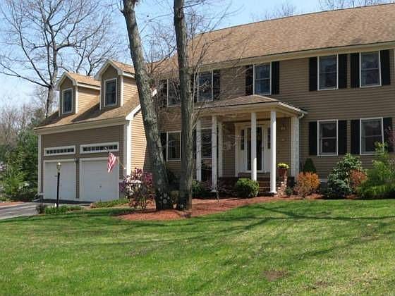 1st image of 11 Bridie Ln