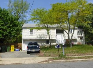 188 Flintlock Dr, Lakewood, NJ 08701