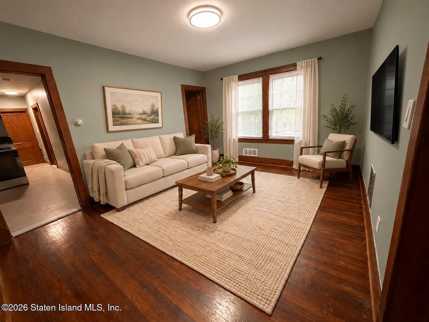 3 bed, 1.0 bath, 1760 sqft, $2,800 — Photo 3