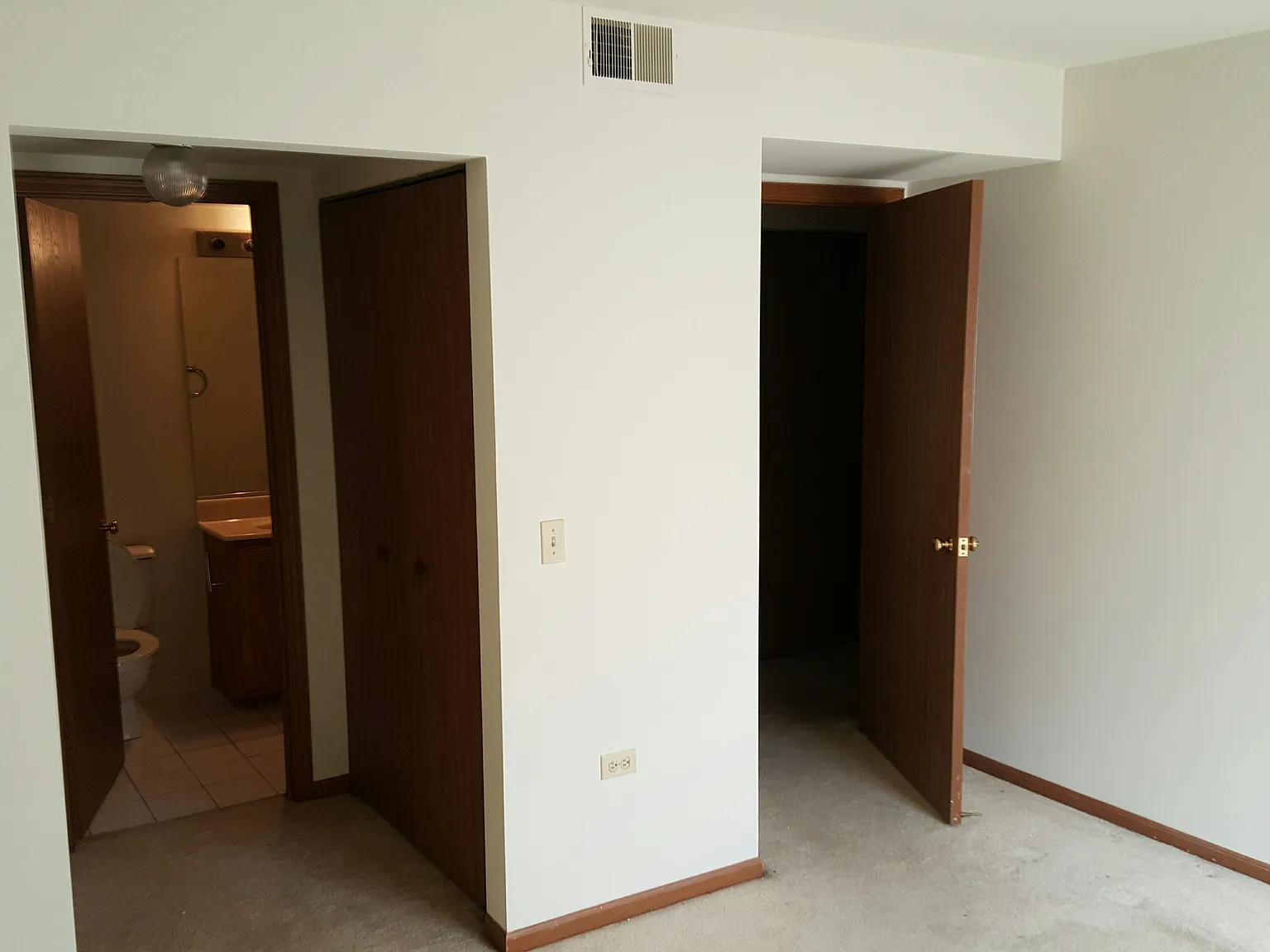 2 bed, 900 sqft, $1,700 — Photo 2
