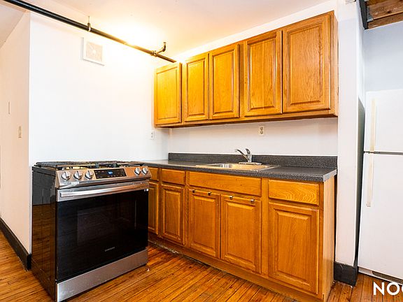 5th image of 27 Arion Pl APT 206