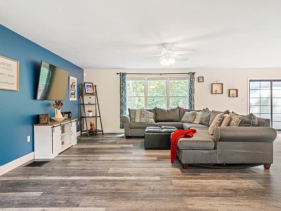 5th image of 21 Drew Woods Drive