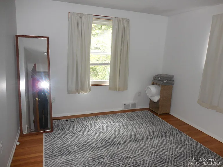 3253 Lockridge Dr — Photo 11
