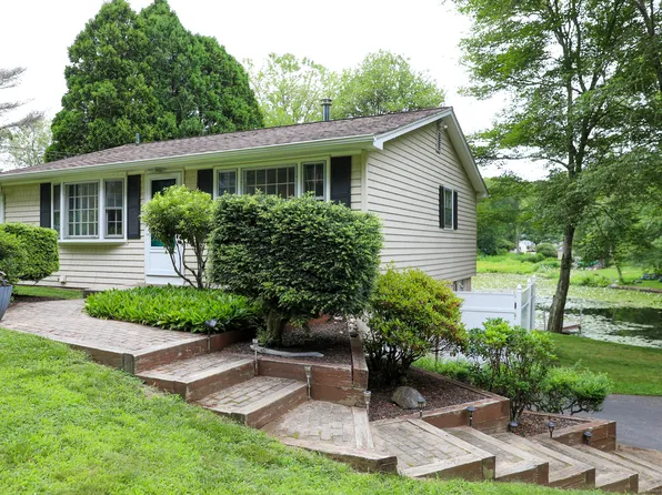 140 Flanders Road, Stonington, CT 06378