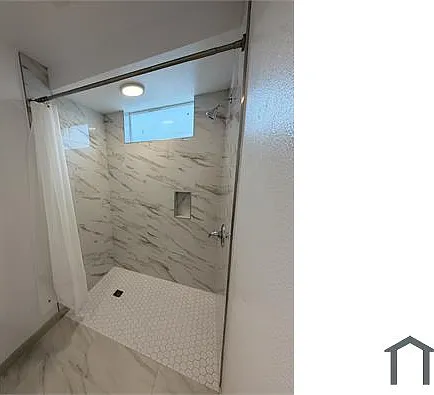 2403 Clyde Ave — Photo 6