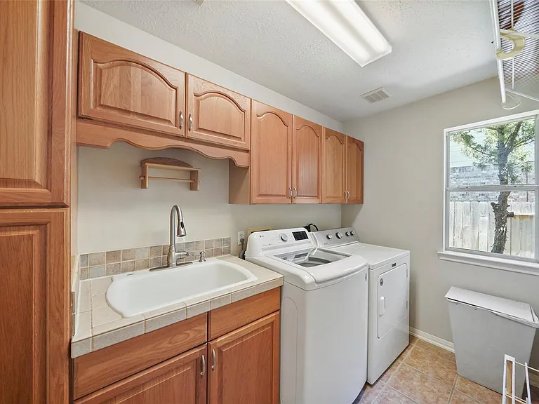 158 N Whistlers Bend Cir — Photo 18